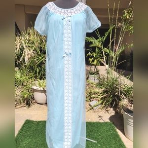BLUE VINTAGE NIGHT GOWN